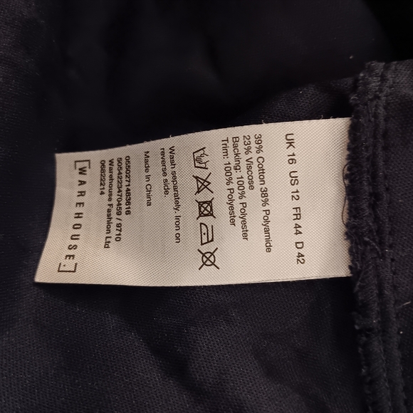 Warehouse Sleeveless Navy Top - Picture 4 of 6